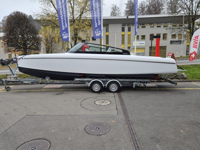 Candela C-8